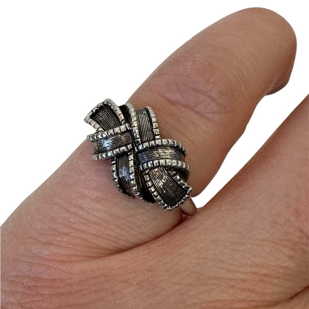 Silver Tone Bow Coquette Ring Womens Size 4.5 Pinky Small Avon Vintage